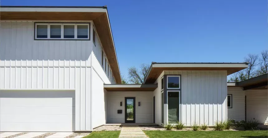 xhardiepanel-vertical-siding-in-a-modern-home-min